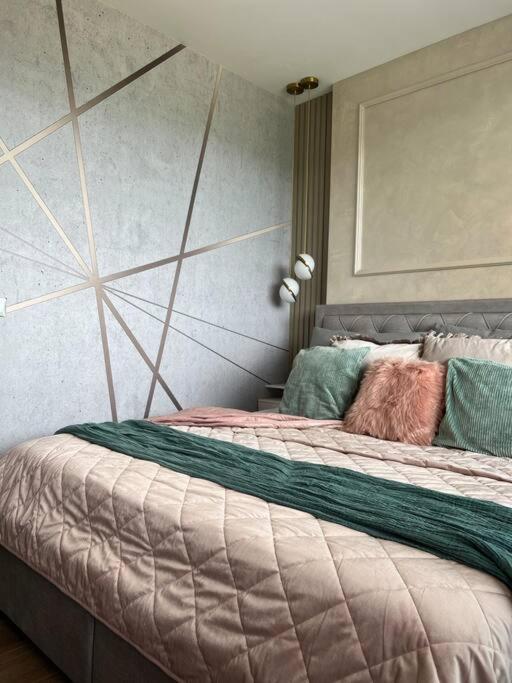 Apartment Luxury Pearl With Parking Place In Holesovice *