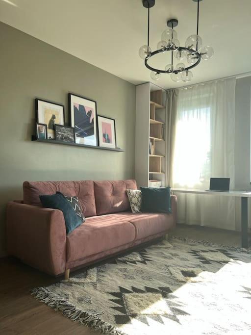 Apartment Luxury Pearl With Parking Place In Holesovice Prague